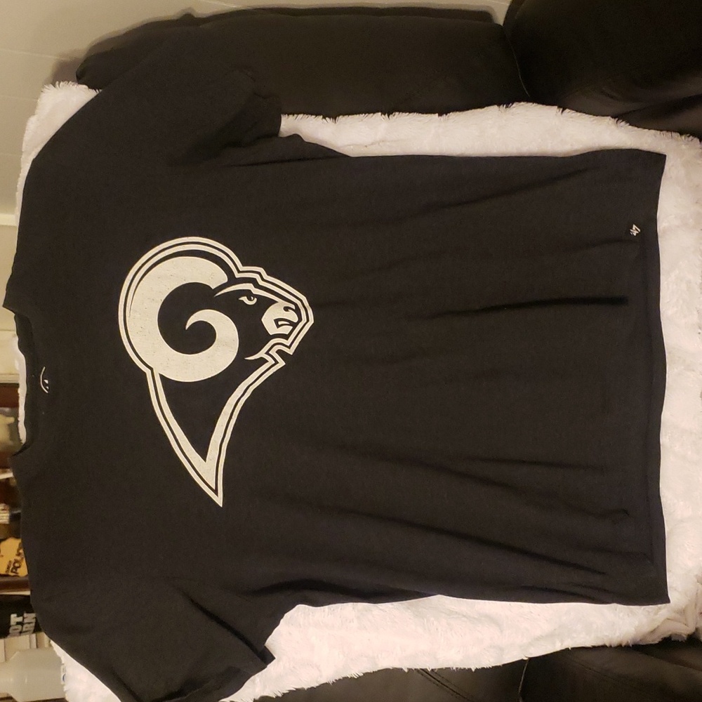 LA Rams navy blue tshirt